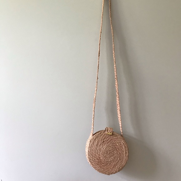 EUC Anthropologie Round Pink Straw Rattan Purse - Picture 4 of 6